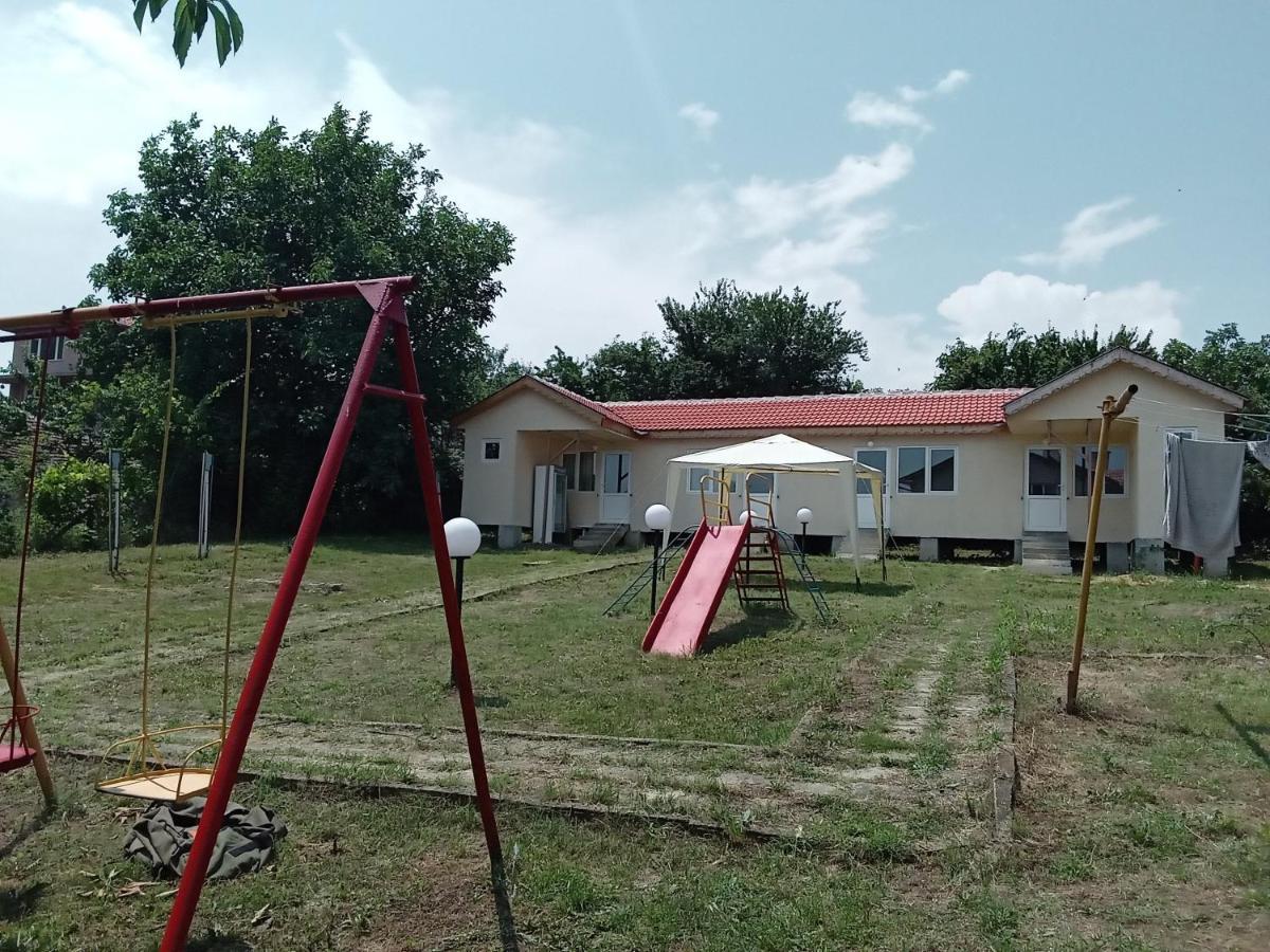 Krimski Guest House And Bungalows Byala  Esterno foto