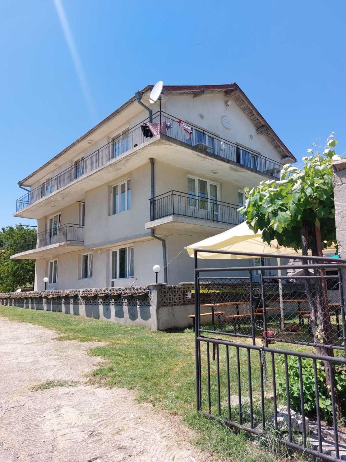 Krimski Guest House And Bungalows Byala  Esterno foto